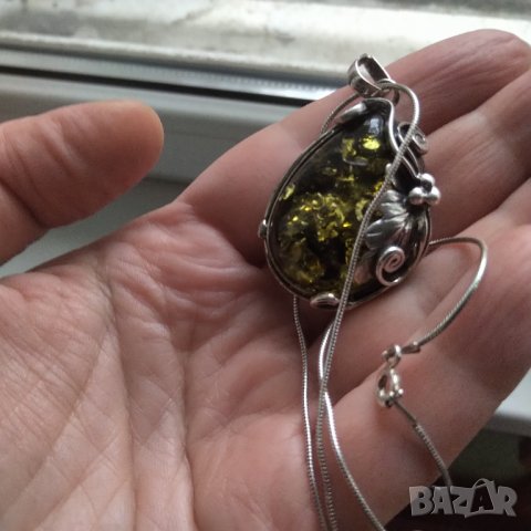 Изумителен сребърен пендант с рядък зелен кехлибар , снимка 6 - Колиета, медальони, синджири - 36609811