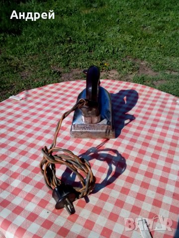 Стара електрическа ютия #7, снимка 4 - Антикварни и старинни предмети - 28681080