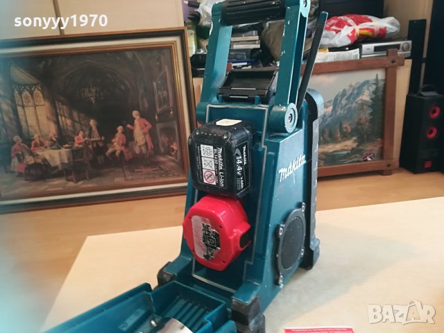 makita profi-СТРОИТЕЛНО РАДИО без батерия 0105211438, снимка 8 - Радиокасетофони, транзистори - 32734993