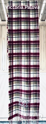 Стилен шал в класическо каре SOFTER THAN CASHMERE 