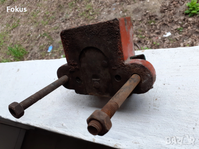 Стара брава с голям ключ резе за порта или голяма врата, снимка 2 - Антикварни и старинни предмети - 53479101