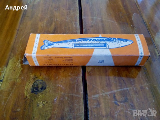 Стар термометър за баня