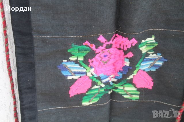 Вълнена престилка , снимка 3 - Антикварни и старинни предмети - 37039945