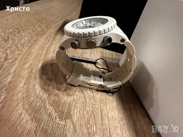 Часовник Nixon 42-20 чисто нов !, снимка 5 - Мъжки - 52585957