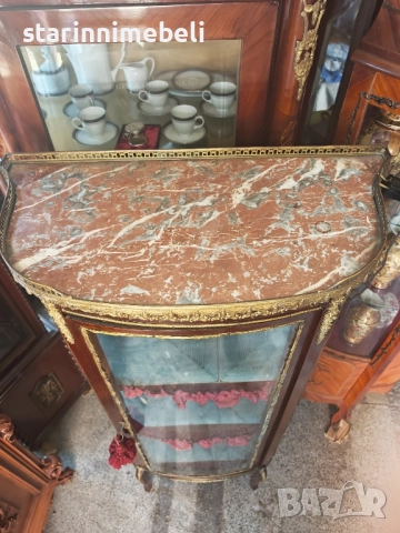 Антикварна витринка, снимка 7 - Секции и витрини - 52512402