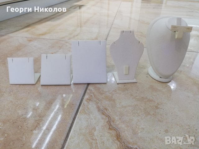 Стойки(манекени) за бижута 