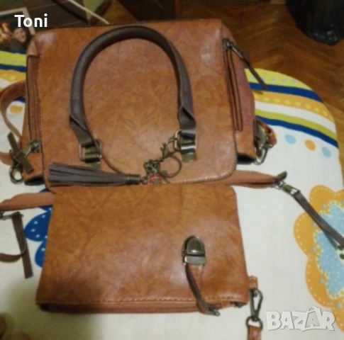 2 броя Подаръчен комплект за жена чисто нови:несесер,визитник,чанта, несесер , снимка 3 - Портфейли, портмонета - 53328865