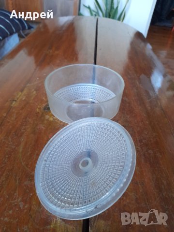 Стара пластмасова захарница, снимка 2 - Други ценни предмети - 43660171