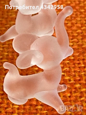 vintage satin glass miniature elephant .Vigo Canada, снимка 4 - Антикварни и старинни предмети - 50977442