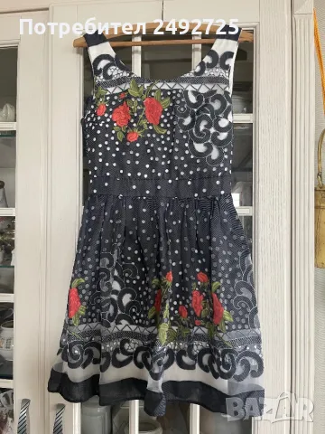 Рокля разкроена BISCUIT синя на точки и цветя, снимка 1