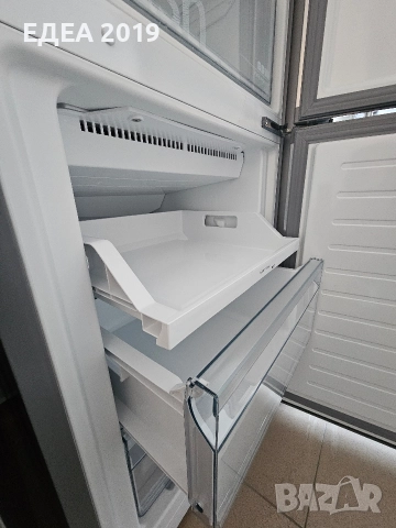 Хладилник с фризер Siemens, снимка 10 - Хладилници - 52738476
