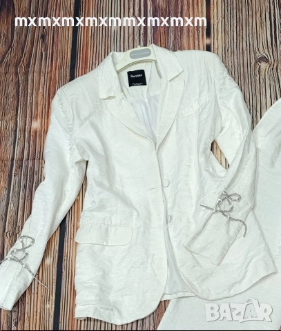 Дамски комплект Bershka , снимка 2 - Комплекти - 52682782