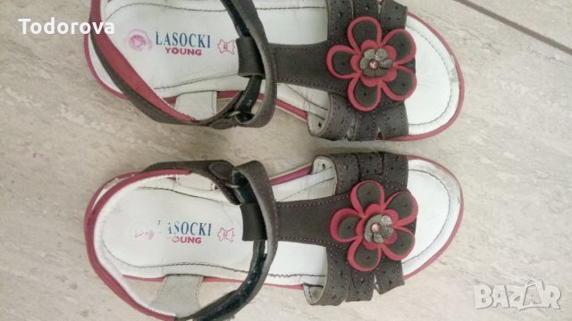 Lasocki young сандали, снимка 1 - Детски сандали и чехли - 33267739