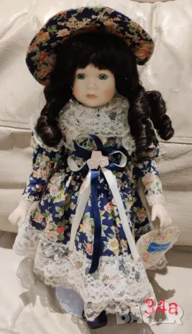 Порцеланова кукла , снимка 1