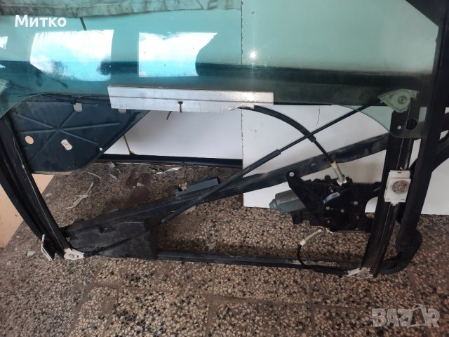 Дясна предна машинка за прозорц Ауди А3 до 2004г., снимка 2 - Части - 39902823