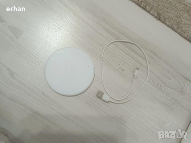 Безжично зарядно за телефон 