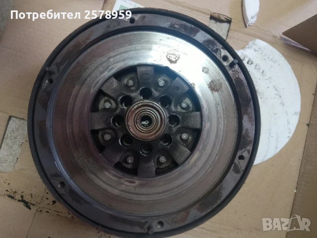 Демферен маховик за Спринтер 311CDI, снимка 3 - Части - 51316621