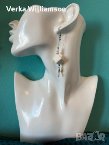 Комплект колие и обици в синьо и бяло модел 66, снимка 3 - Бижутерийни комплекти - 52514869