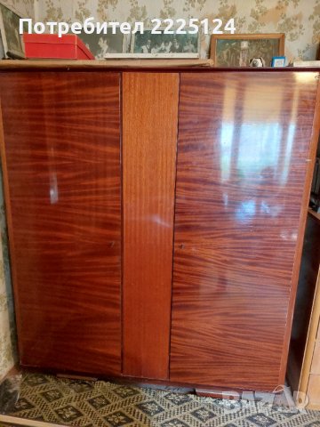 Продавам старинен гардероб, снимка 2 - Гардероби - 43401308