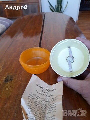 Стара мелачка за кафе и подправки,миксер, снимка 8 - Други ценни предмети - 32371574