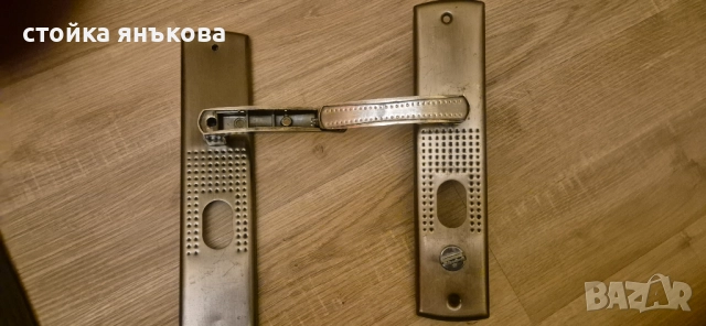 Продавам брава патрон и дръжки, снимка 8 - Интериорни врати - 52348656