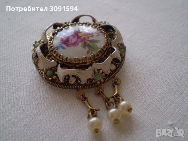 Дамска брошка със перли и порцелан, снимка 6 - Антикварни и старинни предмети - 36649057