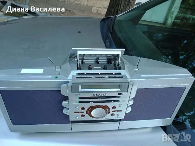 Sony ZS-D55 Portable CD/Radio/Cassette Player, снимка 9 - Радиокасетофони, транзистори - 47627007