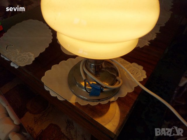 Нощна лампа от преди 30 години, снимка 1 - Антикварни и старинни предмети - 37272299