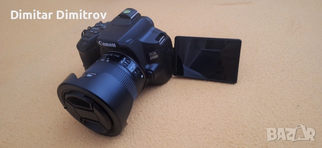 Фотоапарат Canon EOS 250D, снимка 2 - Фотоапарати - 53098590