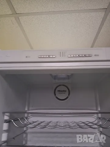 Като нов комбиниран хладилник с фризер Miele No frost Made in Germany 2 години гаранция!, снимка 7 - Хладилници - 48872976