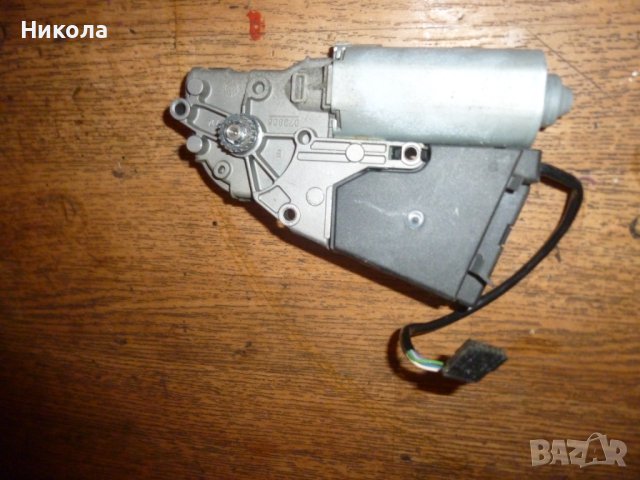 Моторче шибедах Фолксваген Голф 1KO 959 591, снимка 4 - Части - 43561891