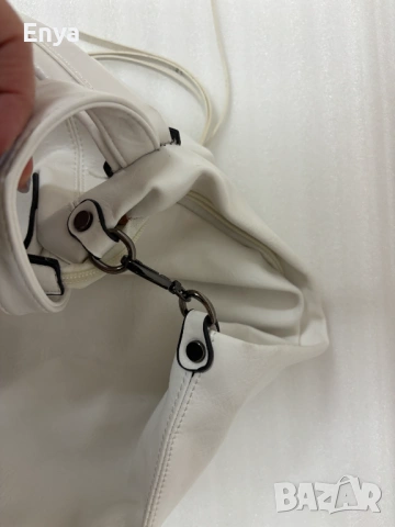 Раница с капси от еко кожа - цвят бял, снимка 5 - Раници - 53574028