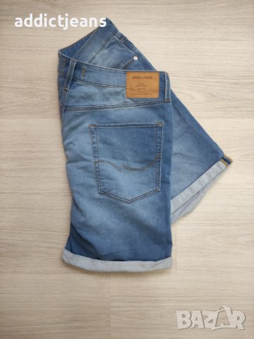 Мъжки дънки Jack&Jones размер XL, снимка 1 - Къси панталони - 43143861