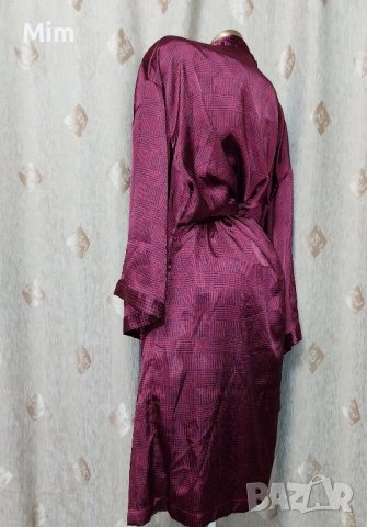 L/XL Сатенен халат бордо в каре, снимка 3 - Нощници - 43904956