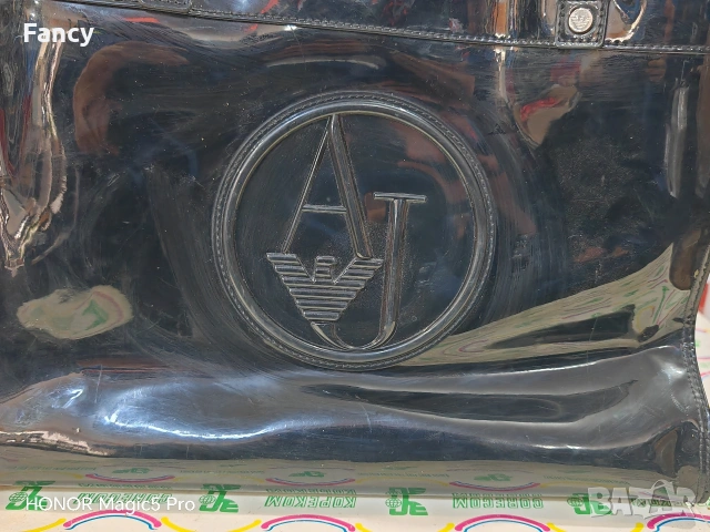 Дамска чанта Armani Jeans , снимка 3 - Чанти - 53477192