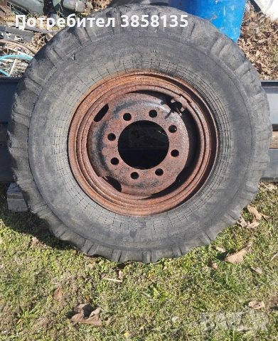 Гума с джанта 12x20 Зил 131 напомпена