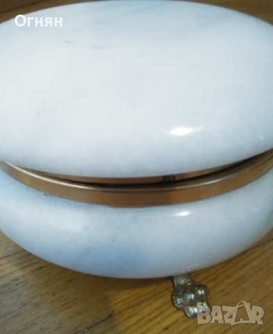 Кутия за бижута, мраморна