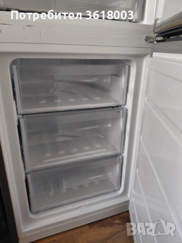 Продавам хладилник Индезит, снимка 3 - Хладилници - 52949384