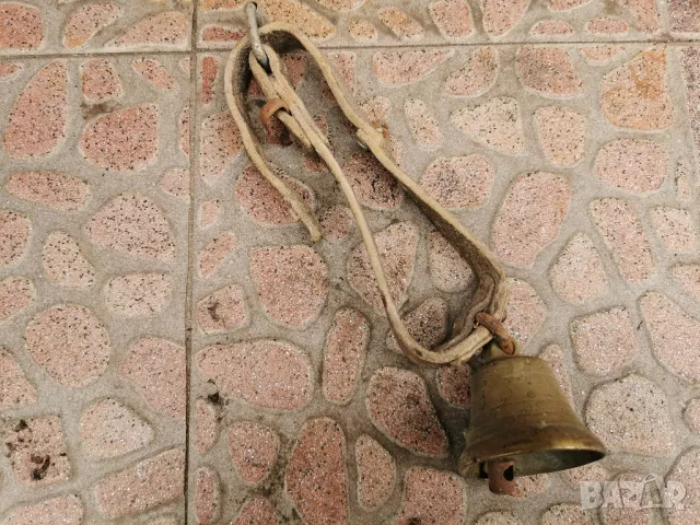 стара бронзова камбана