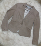 СТРАХОТНО ВТАЛЕНО бежово сако, снимка 2
