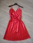 Червена сатенена рокля , снимка 5