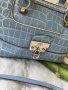 Оригинална чанта Guess в бебешко синьо, снимка 2