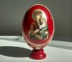 Великденско дървено яйце с икона, боядисано и лакирано и 2 тематични фигурки, снимка 3