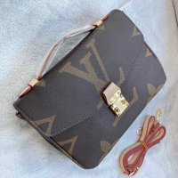 Дамска Чанта сак куфар борсета портфейл модел messenger LOUIS VUITTON, снимка 1 - Чанти - 38123740