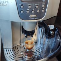Кафеавтомат Delonghi Esam4500 перфектно еспресо, капучино , кана за мляко Delonghi Nade in Italy , снимка 4 - Кафемашини - 43951044
