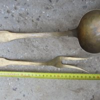 Месинг бронз черпак и голяма вилица метал антика, снимка 4 - Антикварни и старинни предмети - 33342012