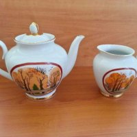 Руски порцелан лфз чайник и латиера , снимка 1 - Антикварни и старинни предмети - 28623080