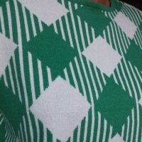 Топла блуза в бяло-зелено каре, снимка 2 - Блузи с дълъг ръкав и пуловери - 43601411