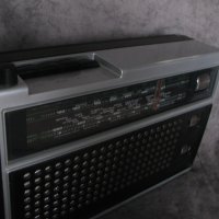 HORNIPHON Yvone SA7406-30  Радио  Отлично  от  60 те, снимка 4 - Радиокасетофони, транзистори - 44100702