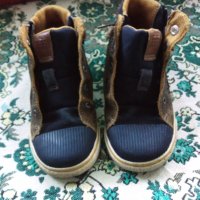 Детски обувки Geox тип кецове, снимка 1 - Детски обувки - 37260737